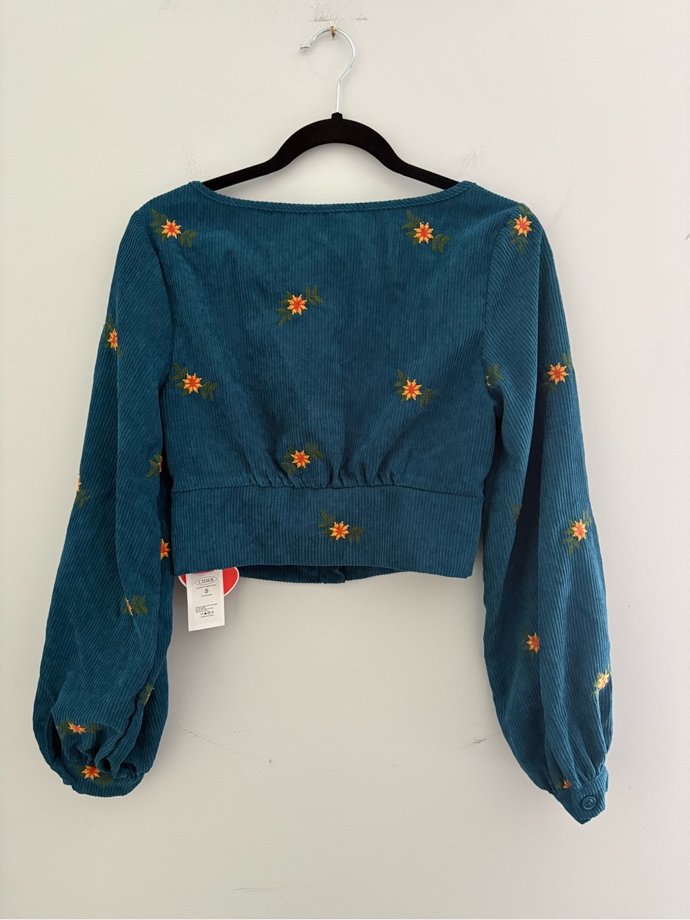NWT CIDER Blue Corduroy Floral Embroidered Crop Top Size S - Picture 4 of 7